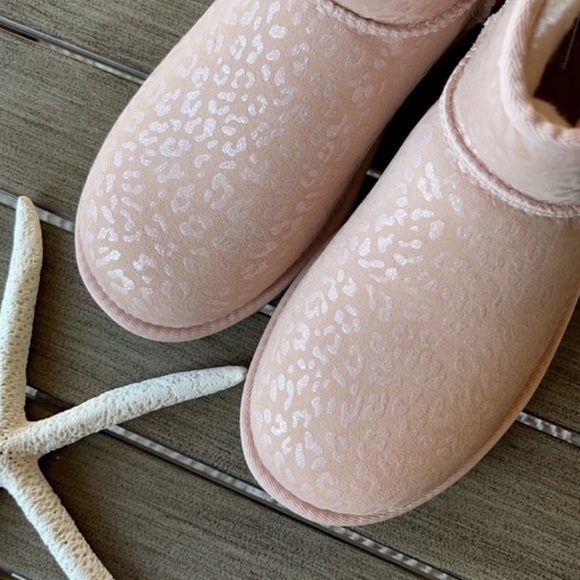 🌴🔆UGG- CLASSIC MINI SNOW LEOPARD BOOTS🔆🌴 - Picture 11 of 15